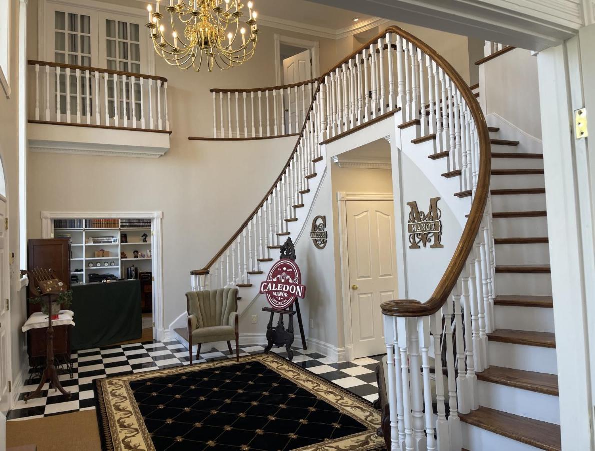 Caledon Manor And Country Inn ภายนอก รูปภาพ